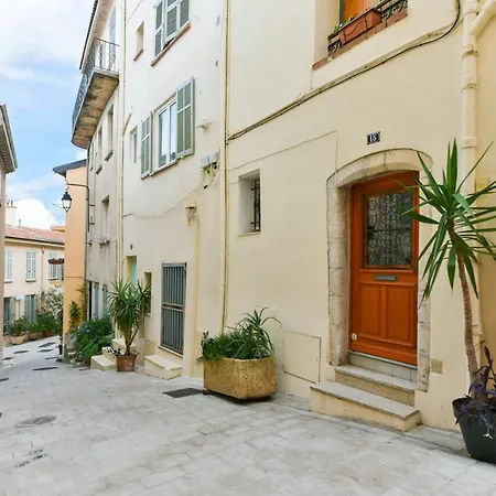 Appartement L'esperance Joli Petit Situé Dans Le Suquet, Proche Des Commerces, Palais Et Plages